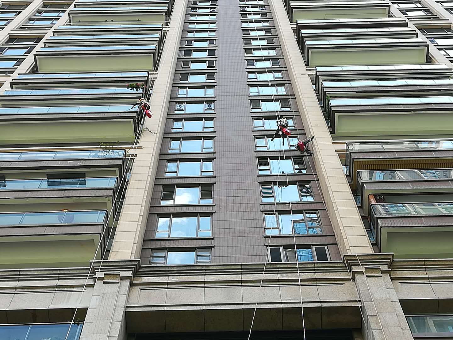深圳香蜜湖九號大院外墻飾面磚檢查、維修施工工程
