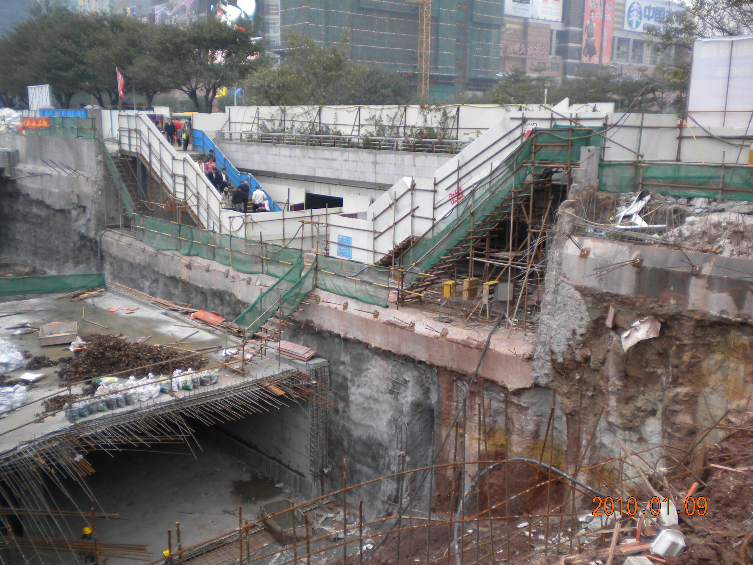 廣州天河體育中心柱基礎加固工程
