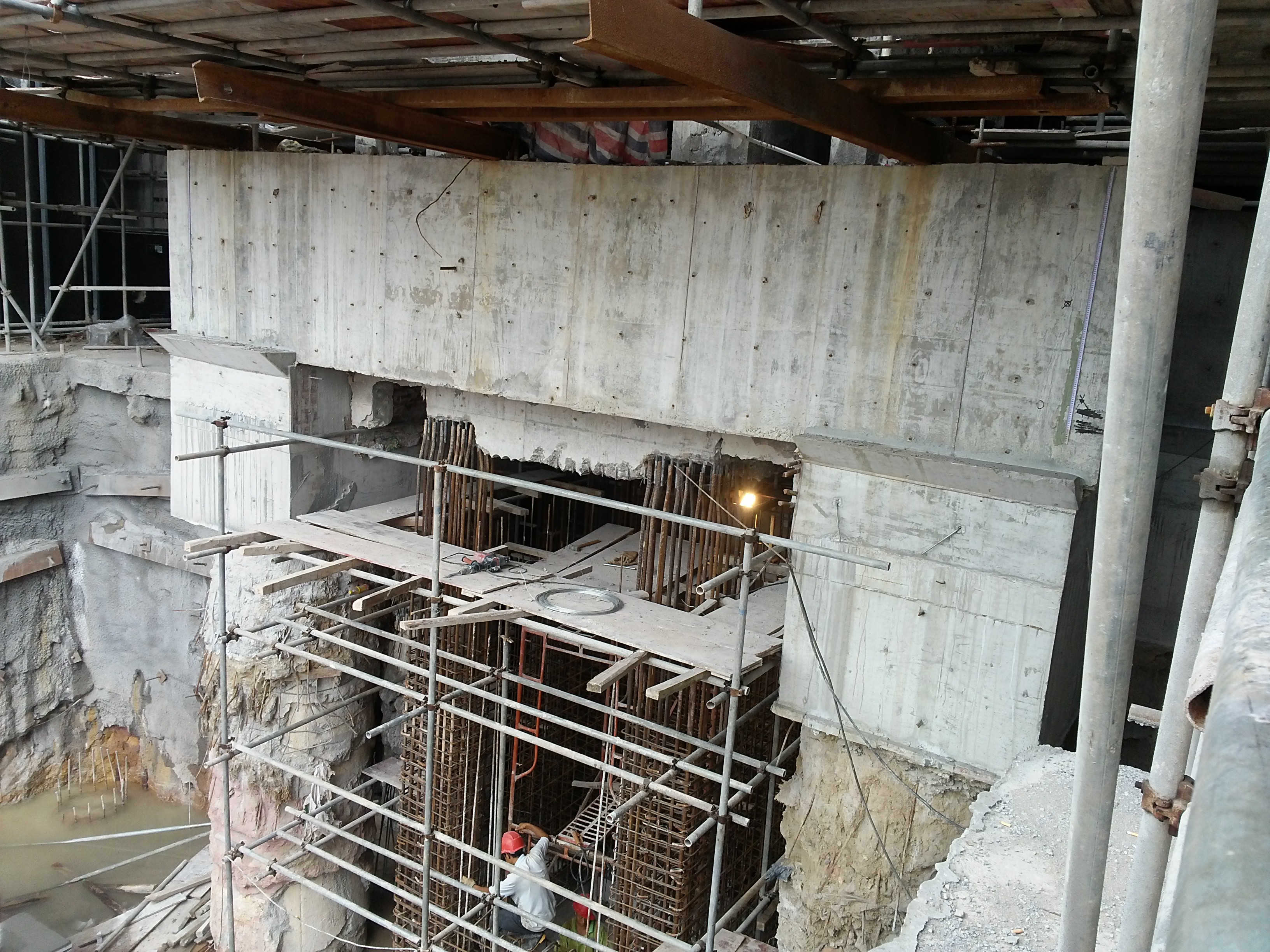 順德碧桂園某宅樁基托換、電梯井托換、基礎加固、地下室基坑支護工程