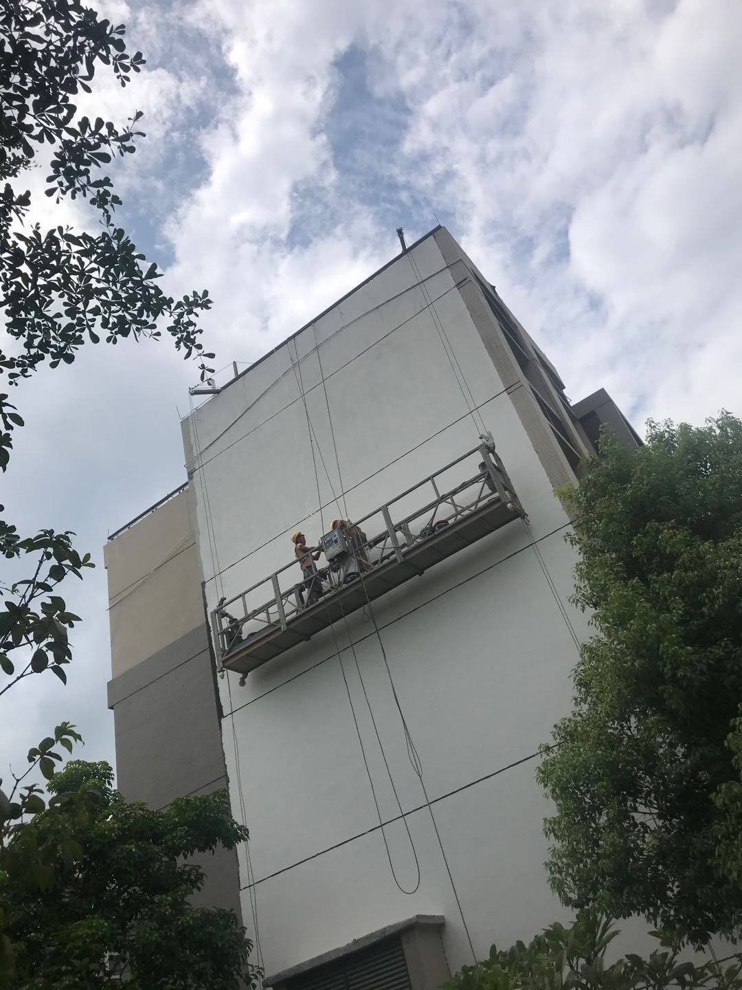 雅居樂小院溪流外墻補漏翻新工程