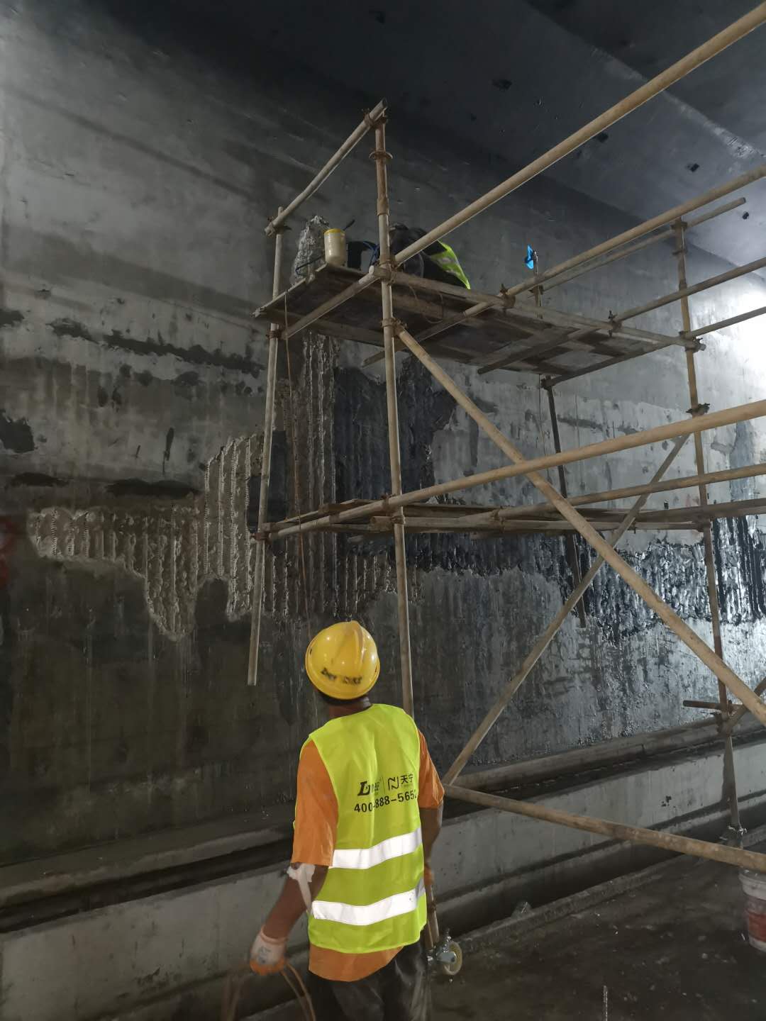 杭州臨安區(qū)望湖路隧道滲漏水維修工程
