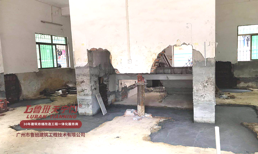 深圳觀瀾花園三棟民房糾偏