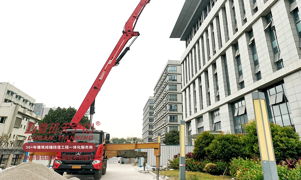 廣州空港萬楓酒店設備基座結構加固工程
